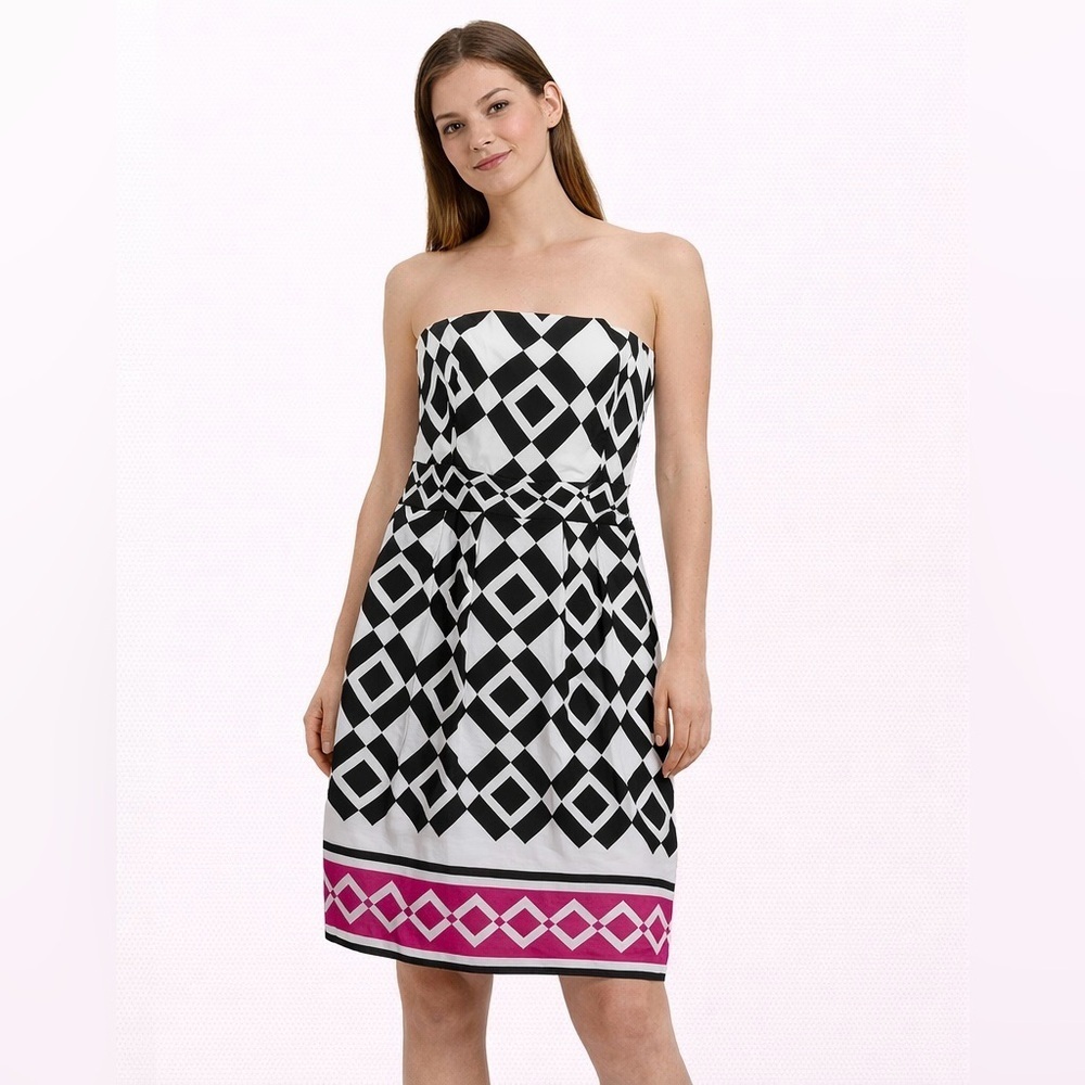 💓 Strapless Pink Border White Dress